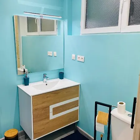 De 40m2 De Plein Pieds Dans Maison Avec Parking Et Terrasse *