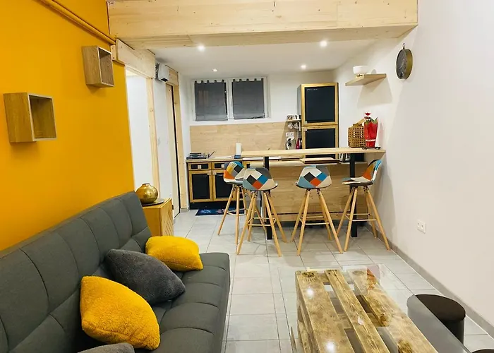 Hébergement de vacances De 40m2 De Plein Pieds Dans Maison Avec Parking Et Terrasse