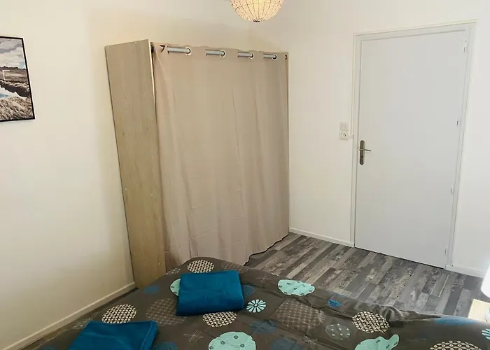 Hébergement de vacances De 40m2 De Plein Pieds Dans Maison Avec Parking Et Terrasse