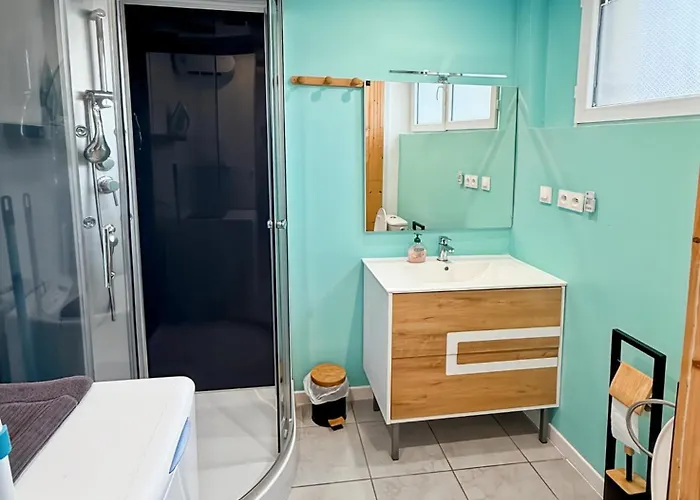 De 40m2 De Plein Pieds Dans Maison Avec Parking Et Terrasse Hébergement de vacances *